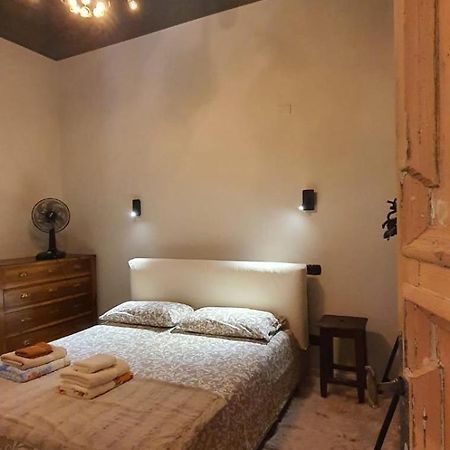 Malnate Curt Da Beta - Casa Vacanze Con Giardino, In Corte Del XVIII Secolo מראה חיצוני תמונה