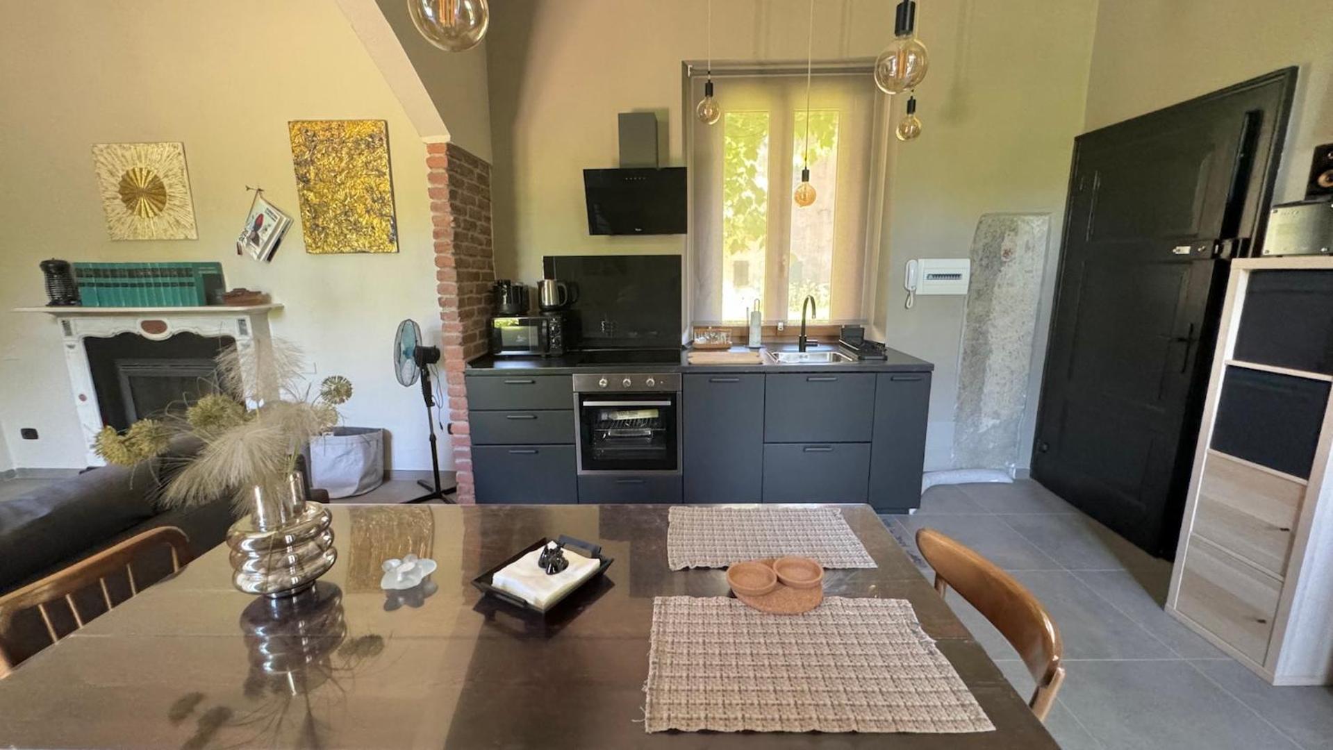 Malnate Curt Da Beta - Casa Vacanze Con Giardino, In Corte Del XVIII Secolo מראה חיצוני תמונה